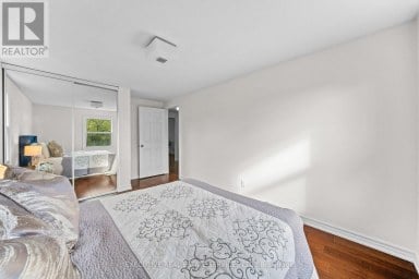 100 CENTRE STREET N Brampton (Brampton North) Ontario photo 26