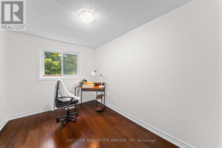 100 CENTRE STREET N, Brampton (Brampton North), Ontario, L6V2Z3