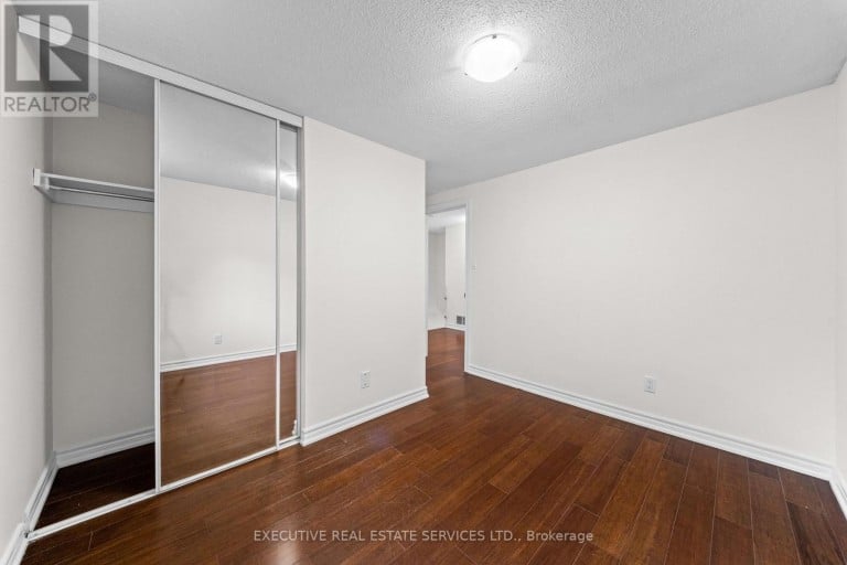 100 CENTRE STREET N, Brampton (Brampton North), Ontario, L6V2Z3