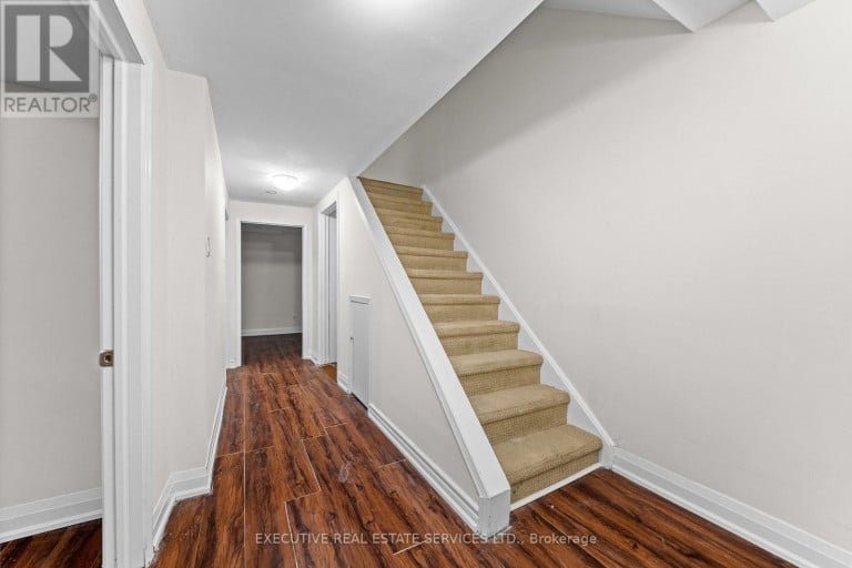 100 CENTRE STREET N, Brampton (Brampton North), Ontario, L6V2Z3