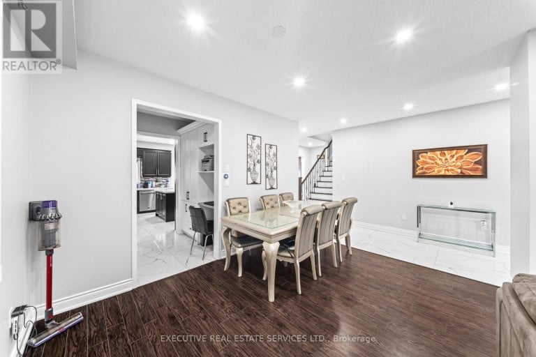7 CHAPPARAL DRIVE, Brampton (Sandringham-Wellington), Ontario, L6R3C5