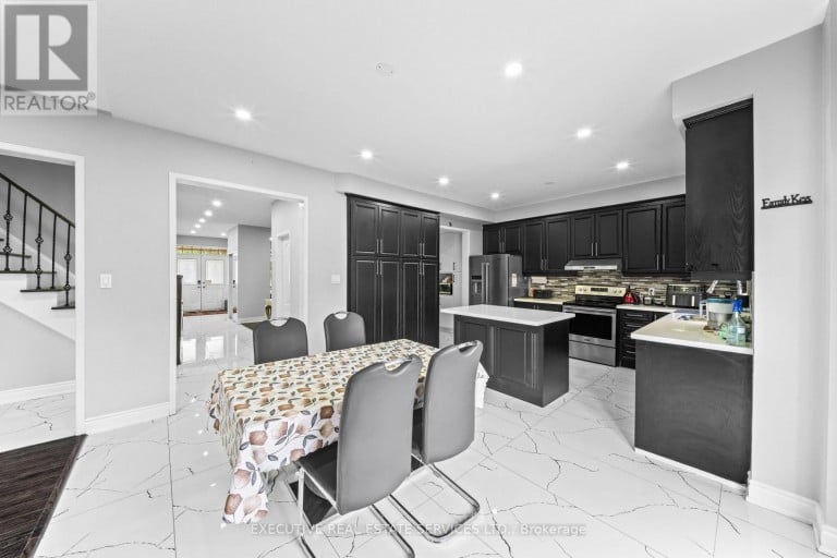 7 CHAPPARAL DRIVE, Brampton (Sandringham-Wellington), Ontario, L6R3C5