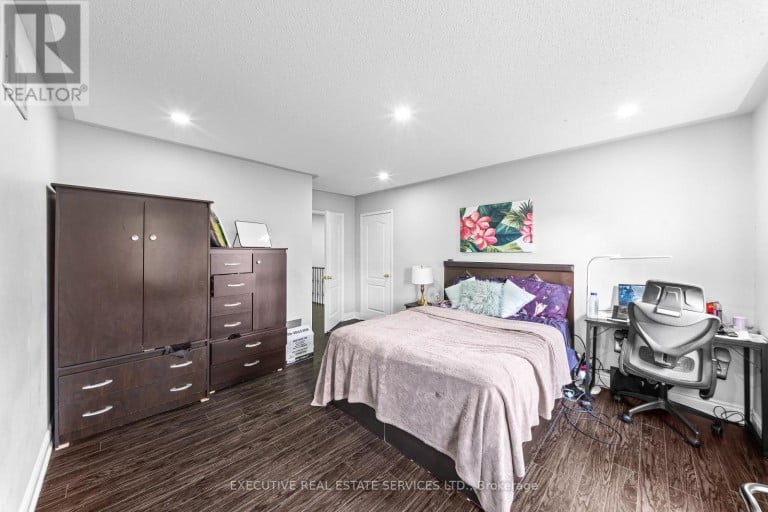 7 CHAPPARAL DRIVE, Brampton (Sandringham-Wellington), Ontario, L6R3C5