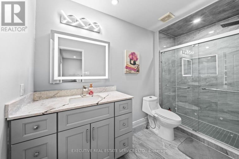 7 CHAPPARAL DRIVE, Brampton (Sandringham-Wellington), Ontario, L6R3C5