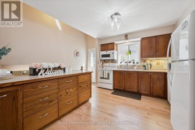 45 PEGLAR CRESCENT Centre Wellington (Fergus) Ontario photo 11