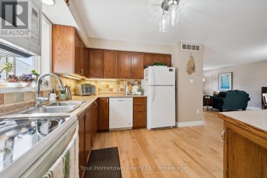 45 PEGLAR CRESCENT Centre Wellington (Fergus) Ontario photo 12