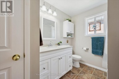 45 PEGLAR CRESCENT Centre Wellington (Fergus) Ontario photo 17