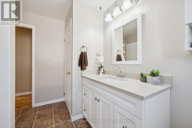45 PEGLAR CRESCENT Centre Wellington (Fergus) Ontario photo 18