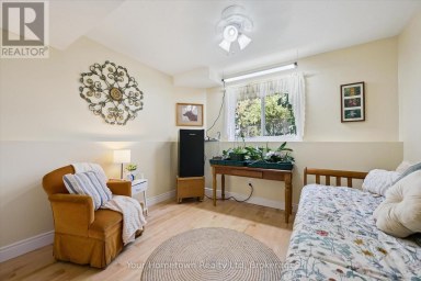 45 PEGLAR CRESCENT Centre Wellington (Fergus) Ontario photo 25
