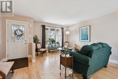 45 PEGLAR CRESCENT Centre Wellington (Fergus) Ontario photo 7