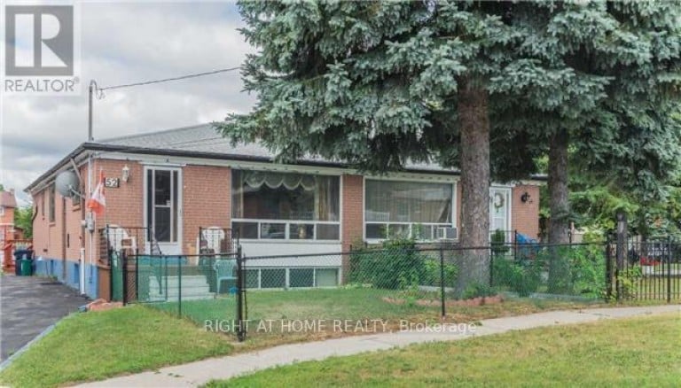 52 BAKERTON DRIVE, Toronto (Woburn), Ontario, M1J2T5