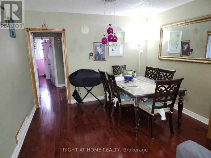52 BAKERTON DRIVE, Toronto (Woburn), Ontario, M1J2T5