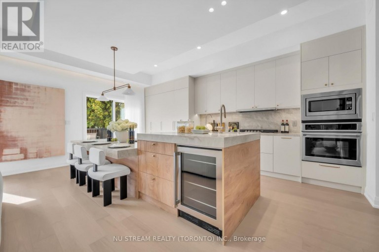 323 WINNIFRED DRIVE, Georgina (Keswick South), Ontario, L4P3B4