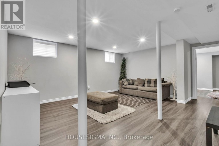 19 MAGANI AVENUE, Bradford West Gwillimbury (Bradford), Ontario, L3Z2S8