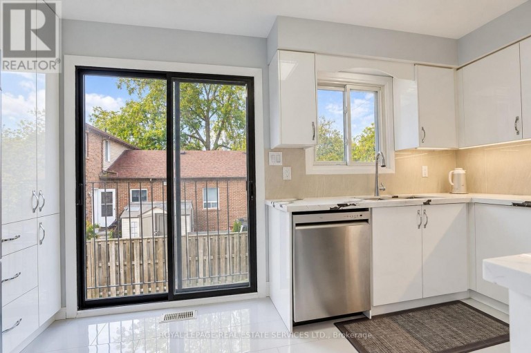 10 - 10 REIDMOUNT AVENUE, Toronto (Agincourt South-Malvern West), Ontario, M1S1B2