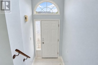 10 - 10 REIDMOUNT AVENUE Toronto (Agincourt South-Malvern West) Ontario photo 3