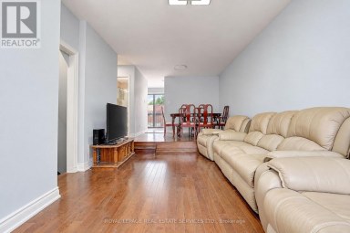 10 - 10 REIDMOUNT AVENUE Toronto (Agincourt South-Malvern West) Ontario photo 8