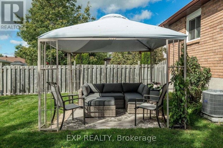12 CRAIG CRESCENT, Barrie (Sunnidale), Ontario, L4N5X2