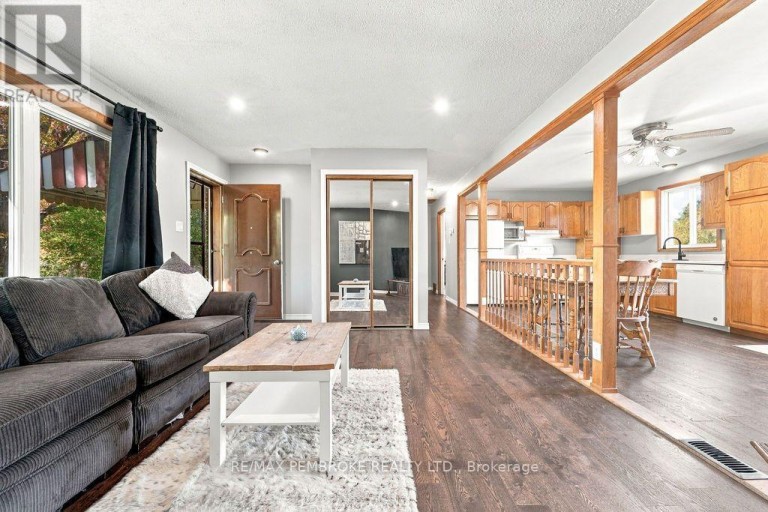 37800 41 HIGHWAY, North Algona Wilberforce, Ontario, K8A6W4