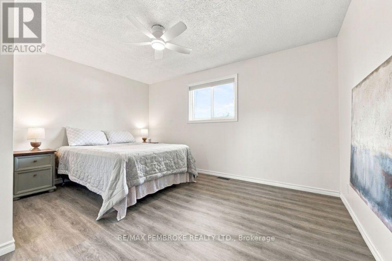 37800 41 HIGHWAY, North Algona Wilberforce, Ontario, K8A6W4