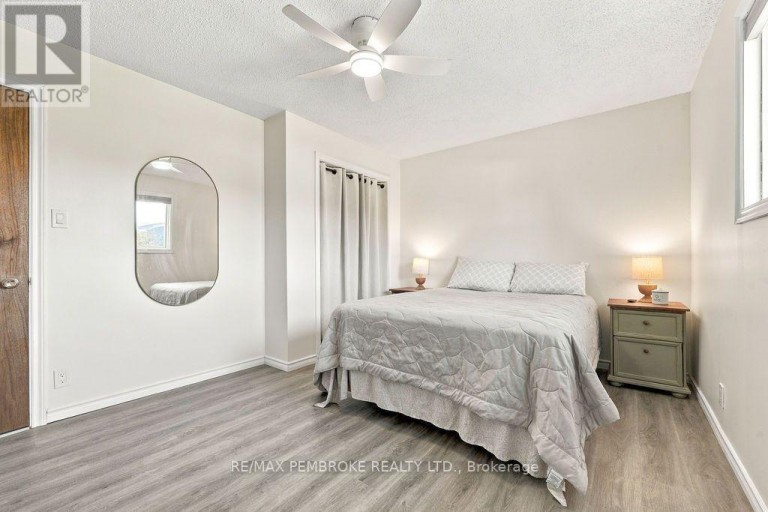 37800 41 HIGHWAY, North Algona Wilberforce, Ontario, K8A6W4