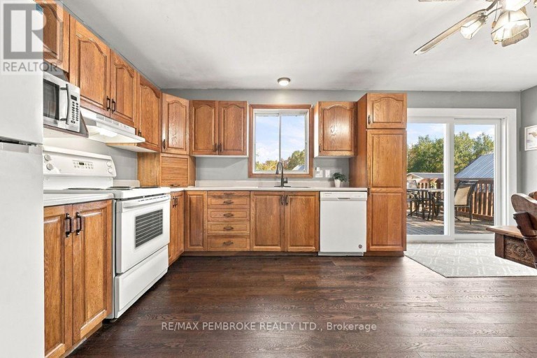 37800 41 HIGHWAY, North Algona Wilberforce, Ontario, K8A6W4