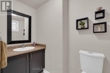 35 GRASETT CRESCENT Barrie (West Bayfield) Ontario photo 15