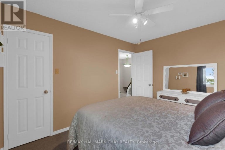 35 GRASETT CRESCENT, Barrie (West Bayfield), Ontario, L4N6Z8