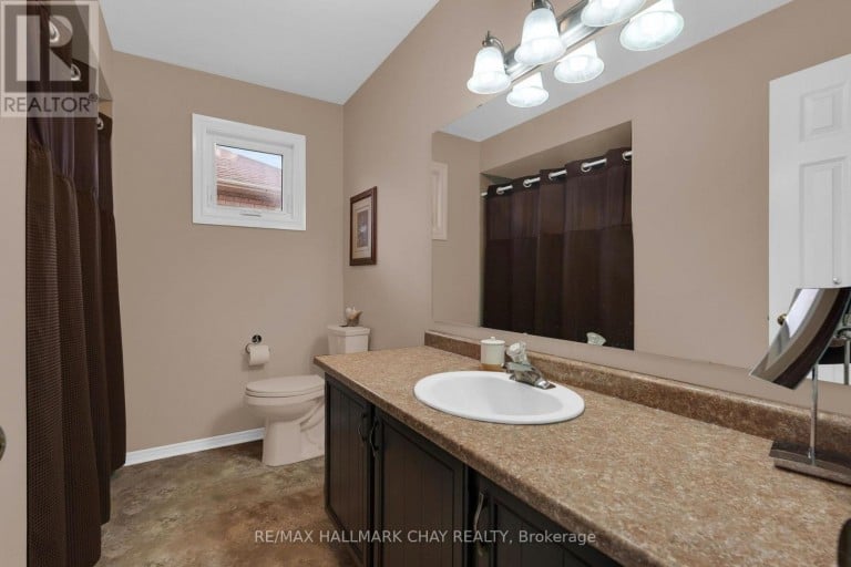 35 GRASETT CRESCENT, Barrie (West Bayfield), Ontario, L4N6Z8