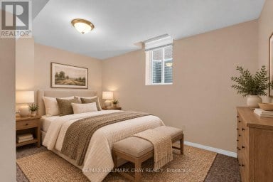 35 GRASETT CRESCENT Barrie (West Bayfield) Ontario photo 37