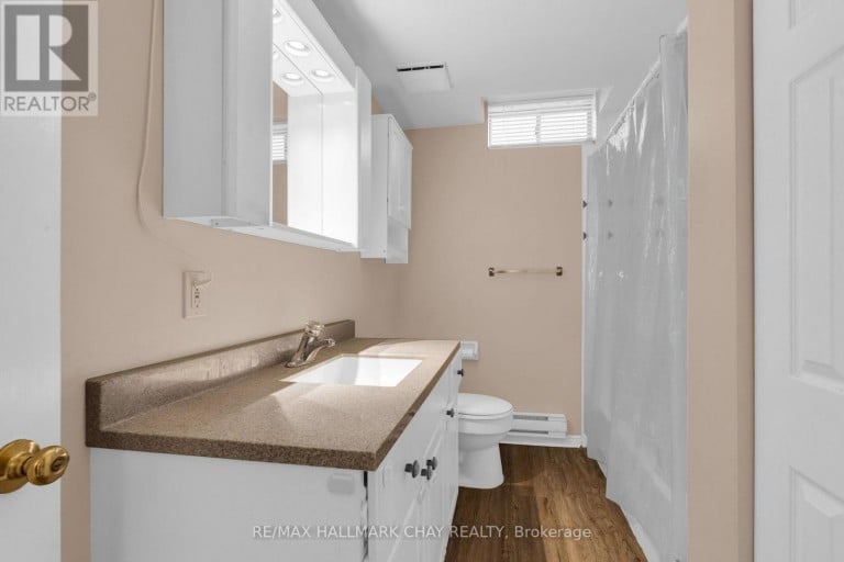 35 GRASETT CRESCENT, Barrie (West Bayfield), Ontario, L4N6Z8