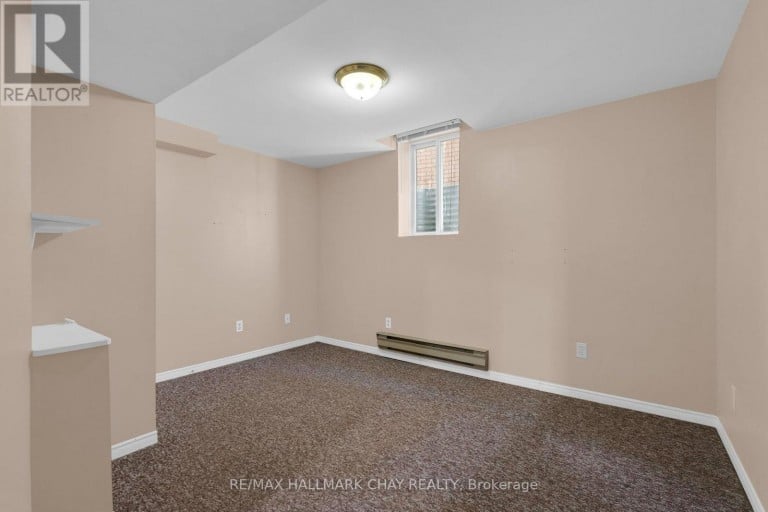 35 GRASETT CRESCENT, Barrie (West Bayfield), Ontario, L4N6Z8