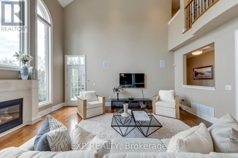 530 GOLFVIEW COURT, Oakville (GA Glen Abbey), Ontario, L6M4W6