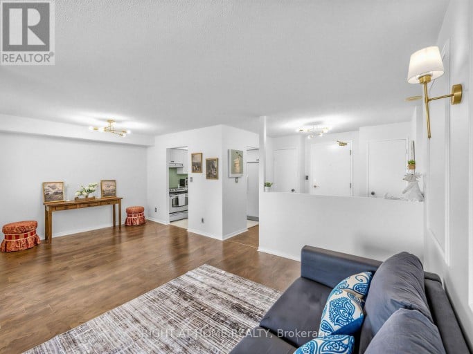 1108 - 145 HILLCREST AVENUE, Mississauga (Cooksville), Ontario, L5B3Z1