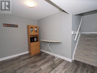 771 MONSARRAT AVENUE London East (East A) Ontario photo 25