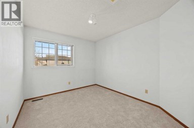 707 Hawkside Mews NW Calgary Alberta photo 25