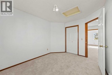 707 Hawkside Mews NW Calgary Alberta photo 26