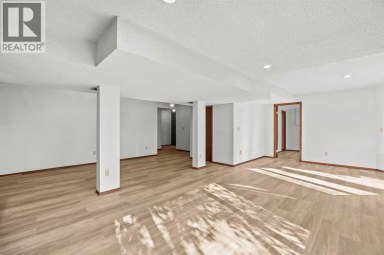 707 Hawkside Mews NW Calgary Alberta photo 32