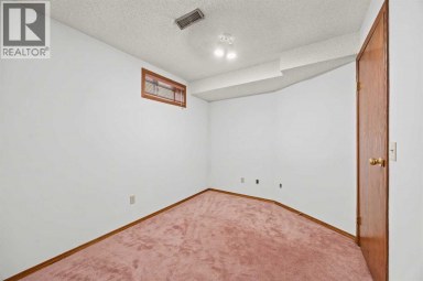 707 Hawkside Mews NW Calgary Alberta photo 38