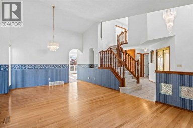707 Hawkside Mews NW Calgary Alberta photo 4