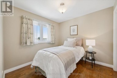 26 MAPLEWOOD DRIVE Guelph (Dovercliffe Park/Old University) Ontario photo 27