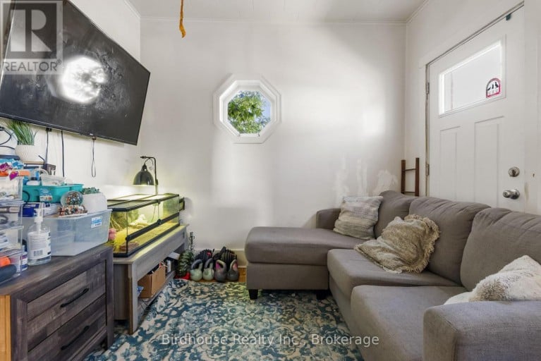 99 DURHAM STREET W, Kawartha Lakes (Lindsay), Ontario, K9V2P8