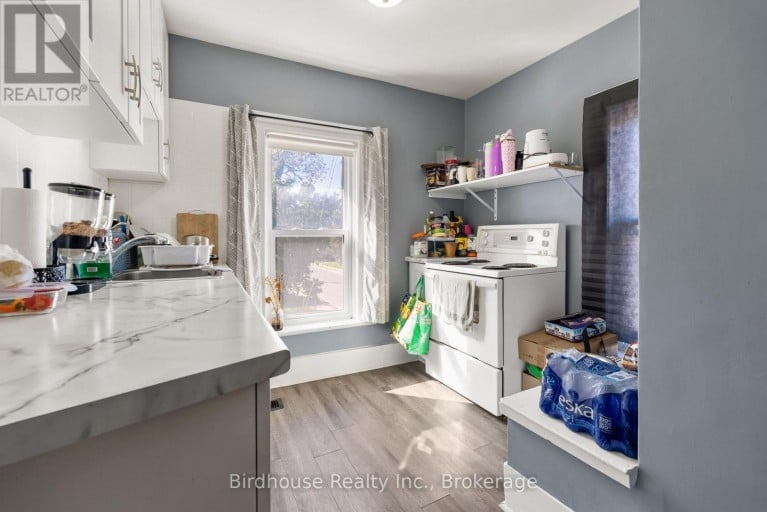 99 DURHAM STREET W, Kawartha Lakes (Lindsay), Ontario, K9V2P8