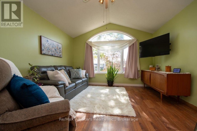 41 CEDARTREE LANE, Kawartha Lakes (Bobcaygeon), Ontario, K0M1A0