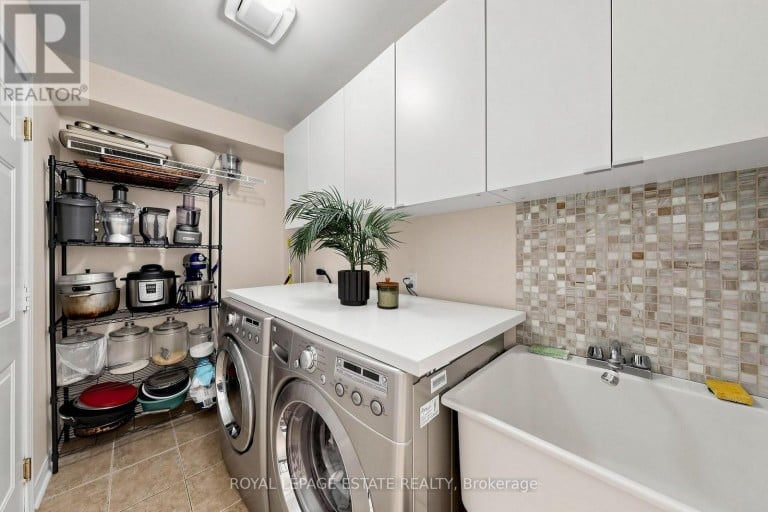 10 DOOLEY CRESCENT, Ajax (Northwest Ajax), Ontario, L1T4J4