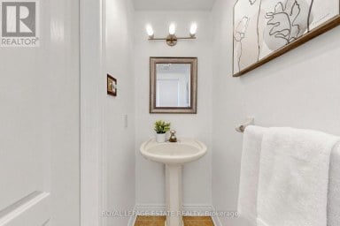 10 DOOLEY CRESCENT Ajax (Northwest Ajax) Ontario photo 16