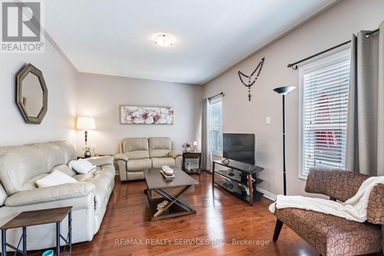 151 FAIRHILL AVENUE, Brampton (Fletcher's Meadow), Ontario, L7A2J4