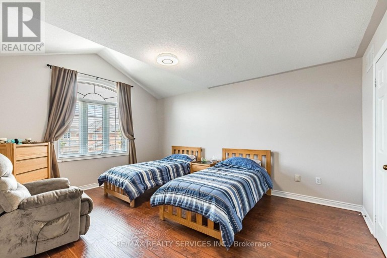 151 FAIRHILL AVENUE, Brampton (Fletcher's Meadow), Ontario, L7A2J4