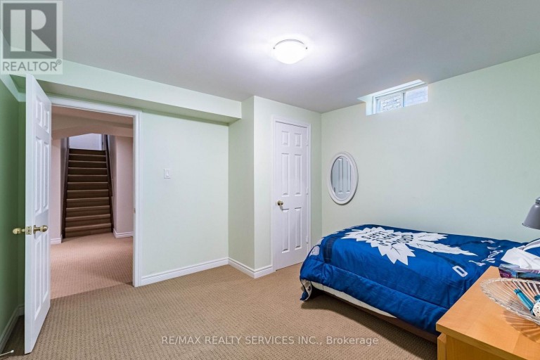 151 FAIRHILL AVENUE, Brampton (Fletcher's Meadow), Ontario, L7A2J4