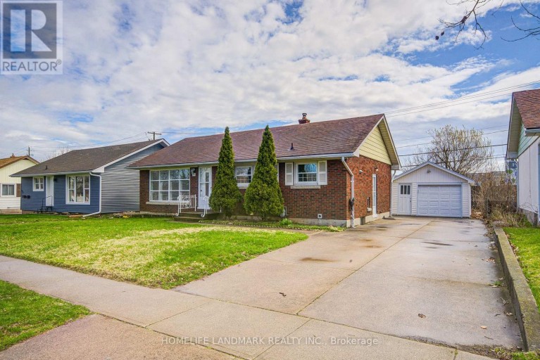 95 JACOBSON AVENUE, St. Catharines (Glendale/Glenridge), Ontario, L2T3A4